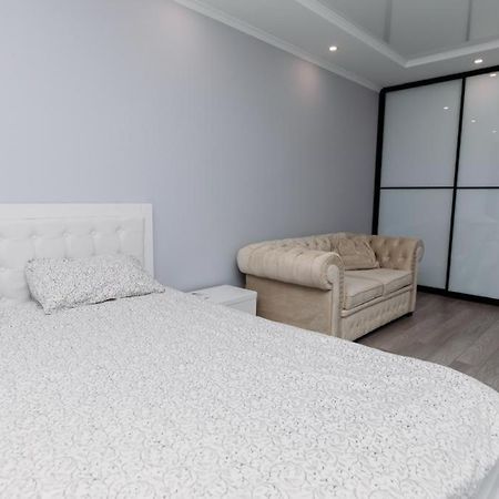 Apartamento Затишна Квартира Ternópil Exterior foto